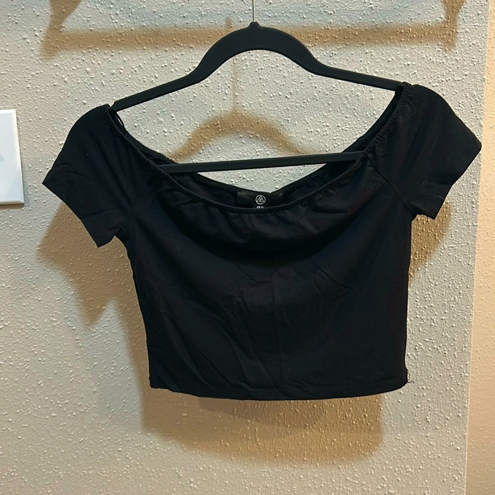 misguided crop tee